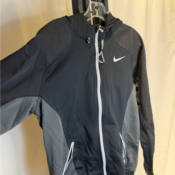 Nike Black and Gray Full-Zip‎ Hoodie - Picture 2 of 4